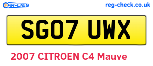 SG07UWX are the vehicle registration plates.