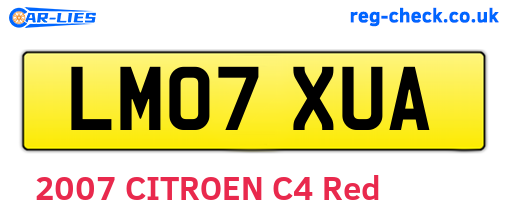 LM07XUA are the vehicle registration plates.
