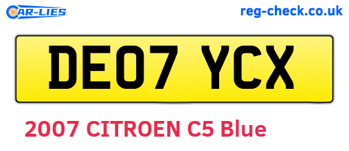 DE07YCX are the vehicle registration plates.