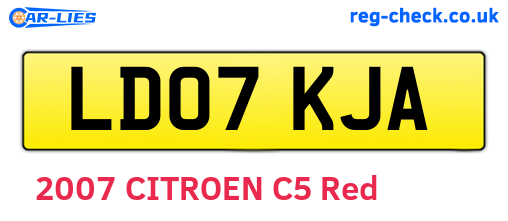 LD07KJA are the vehicle registration plates.