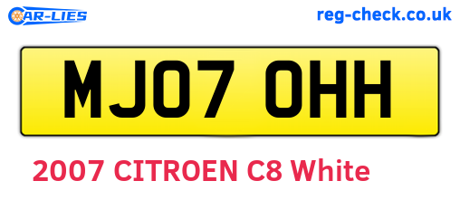 MJ07OHH are the vehicle registration plates.