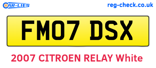 FM07DSX are the vehicle registration plates.
