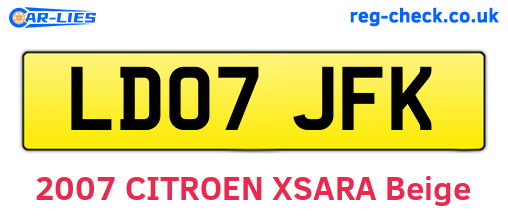 LD07JFK are the vehicle registration plates.
