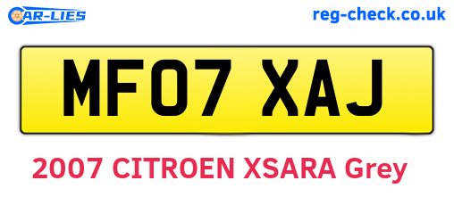 MF07XAJ are the vehicle registration plates.
