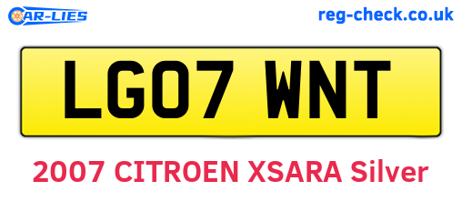 LG07WNT are the vehicle registration plates.