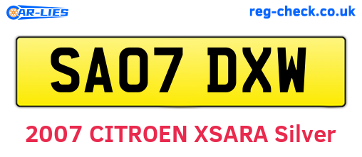 SA07DXW are the vehicle registration plates.