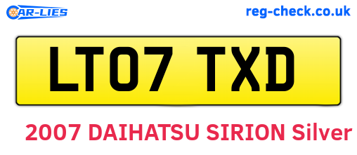 LT07TXD are the vehicle registration plates.