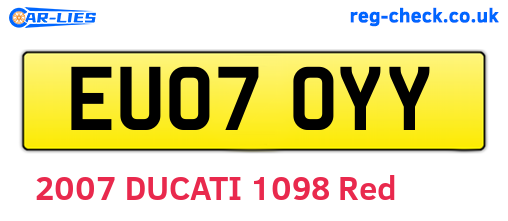 EU07OYY are the vehicle registration plates.