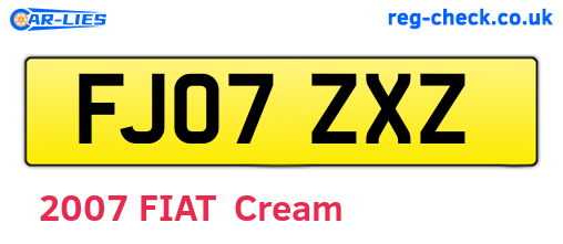 FJ07ZXZ are the vehicle registration plates.