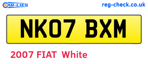 NK07BXM are the vehicle registration plates.