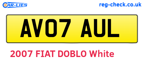 AV07AUL are the vehicle registration plates.