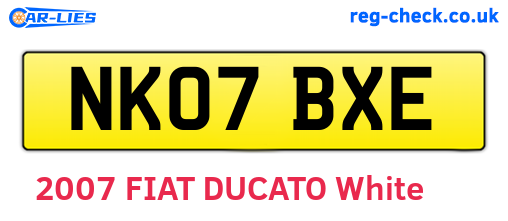 NK07BXE are the vehicle registration plates.