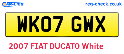 WK07GWX are the vehicle registration plates.