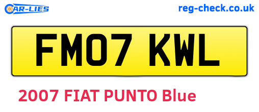FM07KWL are the vehicle registration plates.