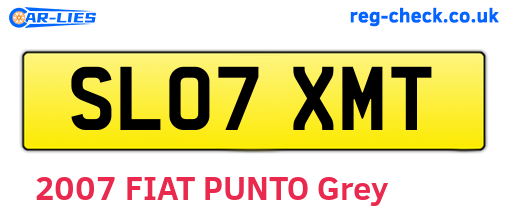 SL07XMT are the vehicle registration plates.