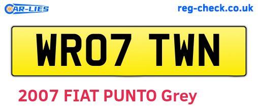 WR07TWN are the vehicle registration plates.