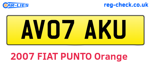 AV07AKU are the vehicle registration plates.