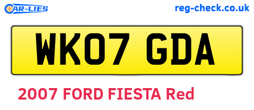 WK07GDA are the vehicle registration plates.