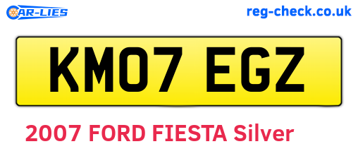 KM07EGZ are the vehicle registration plates.