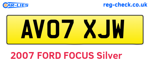 AV07XJW are the vehicle registration plates.