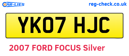 YK07HJC are the vehicle registration plates.