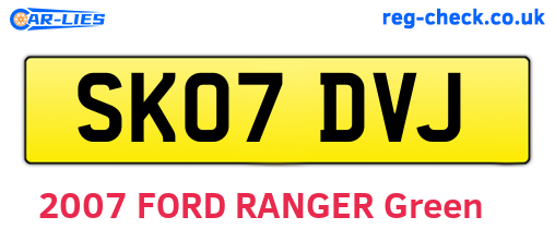 SK07DVJ are the vehicle registration plates.