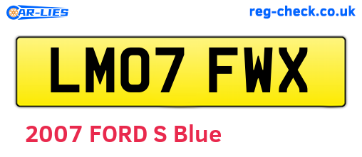 LM07FWX are the vehicle registration plates.