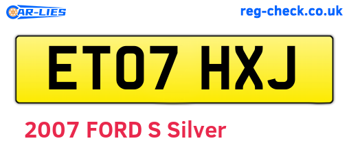 ET07HXJ are the vehicle registration plates.