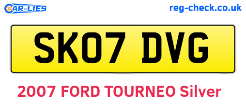 SK07DVG are the vehicle registration plates.