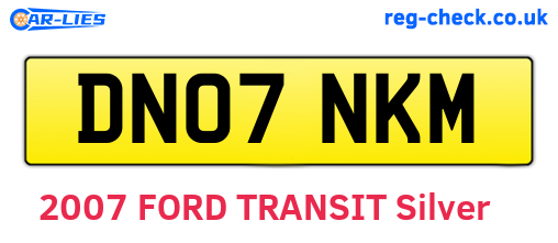 DN07NKM are the vehicle registration plates.