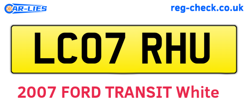 LC07RHU are the vehicle registration plates.