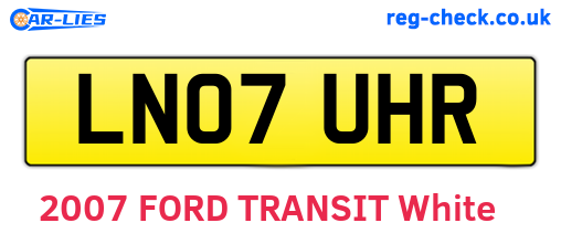 LN07UHR are the vehicle registration plates.