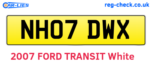 NH07DWX are the vehicle registration plates.