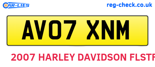 AV07XNM are the vehicle registration plates.
