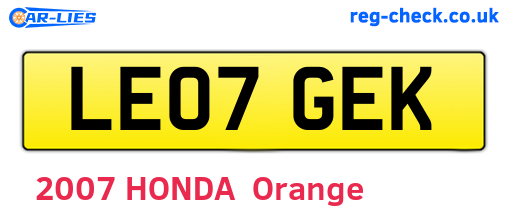 LE07GEK are the vehicle registration plates.