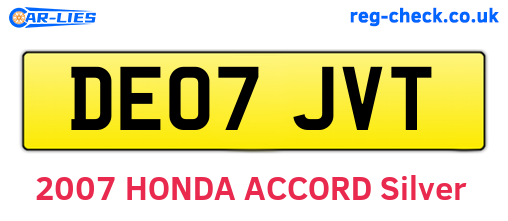 DE07JVT are the vehicle registration plates.
