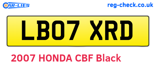 LB07XRD are the vehicle registration plates.