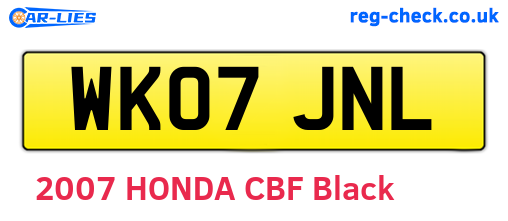WK07JNL are the vehicle registration plates.