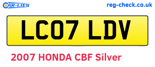 LC07LDV are the vehicle registration plates.