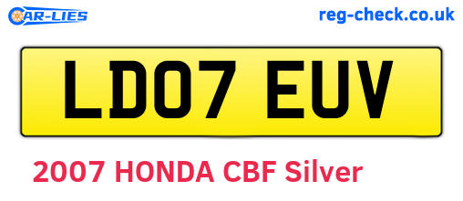 LD07EUV are the vehicle registration plates.