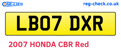 LB07DXR are the vehicle registration plates.