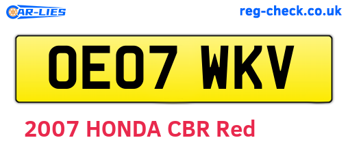OE07WKV are the vehicle registration plates.