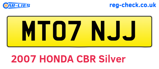 MT07NJJ are the vehicle registration plates.