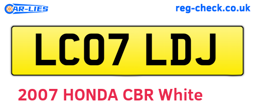 LC07LDJ are the vehicle registration plates.