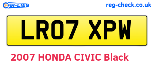 LR07XPW are the vehicle registration plates.