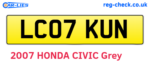 LC07KUN are the vehicle registration plates.