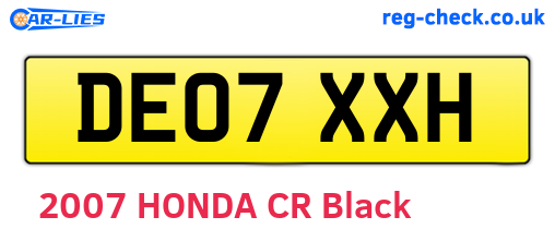 DE07XXH are the vehicle registration plates.