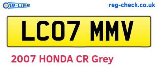 LC07MMV are the vehicle registration plates.