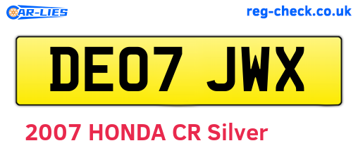 DE07JWX are the vehicle registration plates.