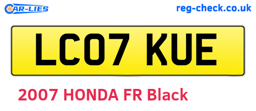 LC07KUE are the vehicle registration plates.